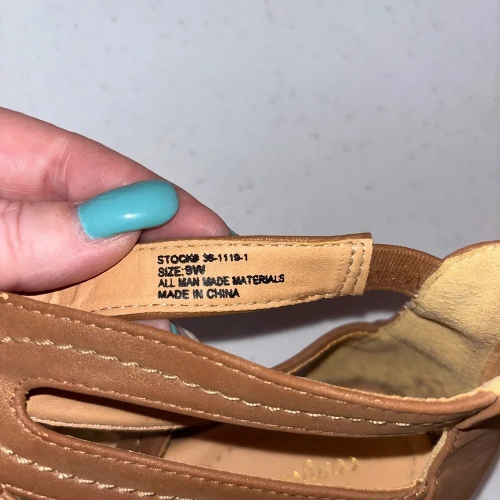 Comfortview Tan Sandals with Intricate Cut-Outs and Zipper